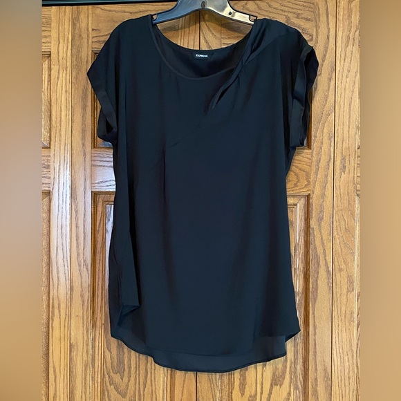 EXPRESS NWOT MATTE SATIN T-SHIRT TOP - Picture 1 of 5